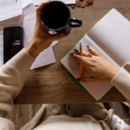 Spring Clean Your Finances: Simple Tips for a Fresh Start